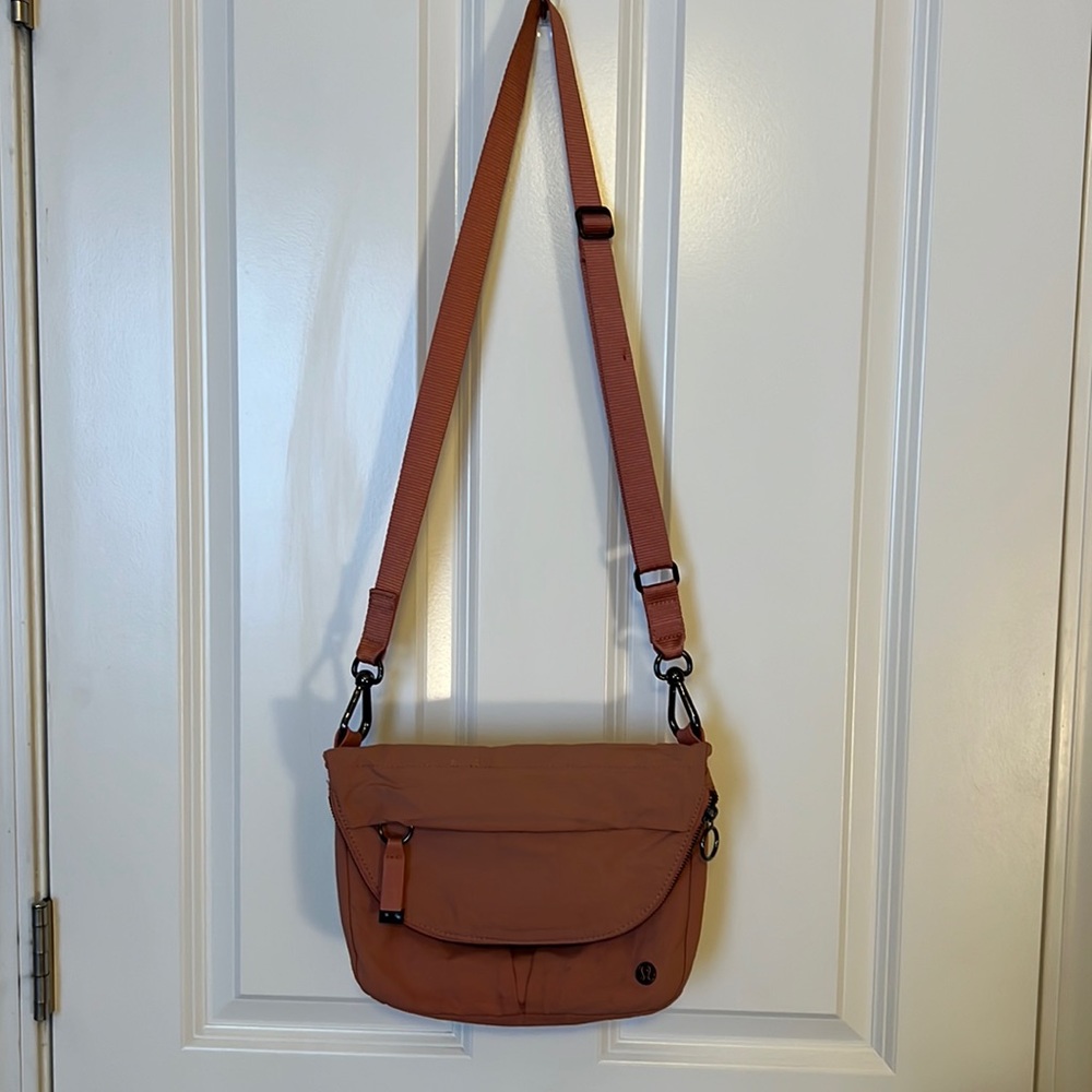 Lululemon Festival bag